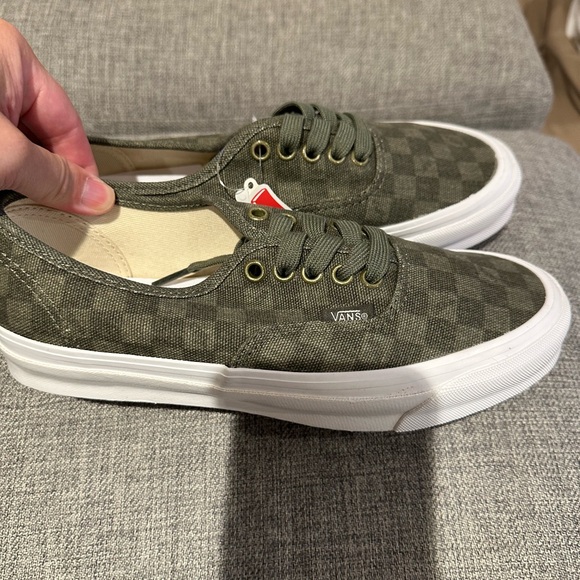 New in Box OG Authentic Vault Vans Grape - Picture 5 of 9